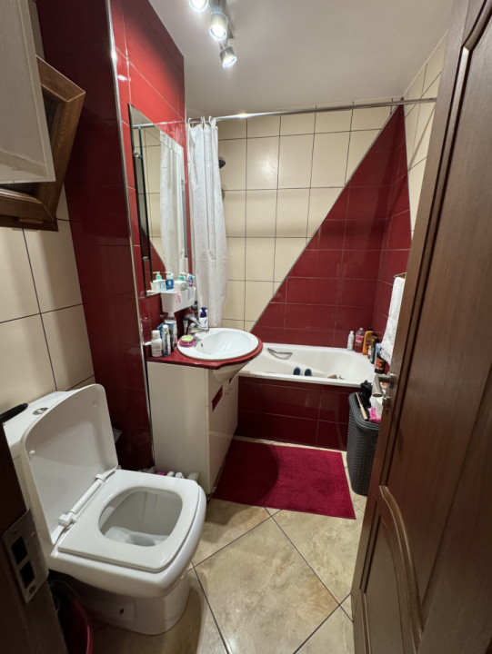 Apartament 3 camere, etaj 4/10, Marasesti 
