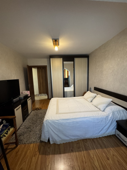 Apartament 3 camere, etaj 4/10, Marasesti 