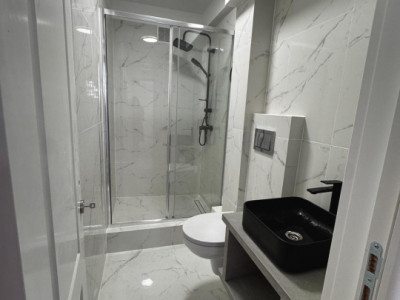 Ap 2 camere, etaj 3/4, renovat recent,  Ultracentral – Piața Victoriei