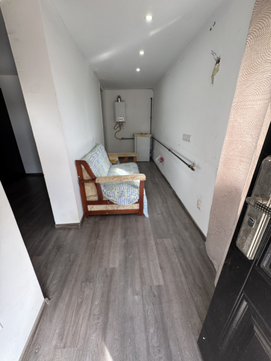Casa din caramida cu teren 4185 mp in Comuna Manesti