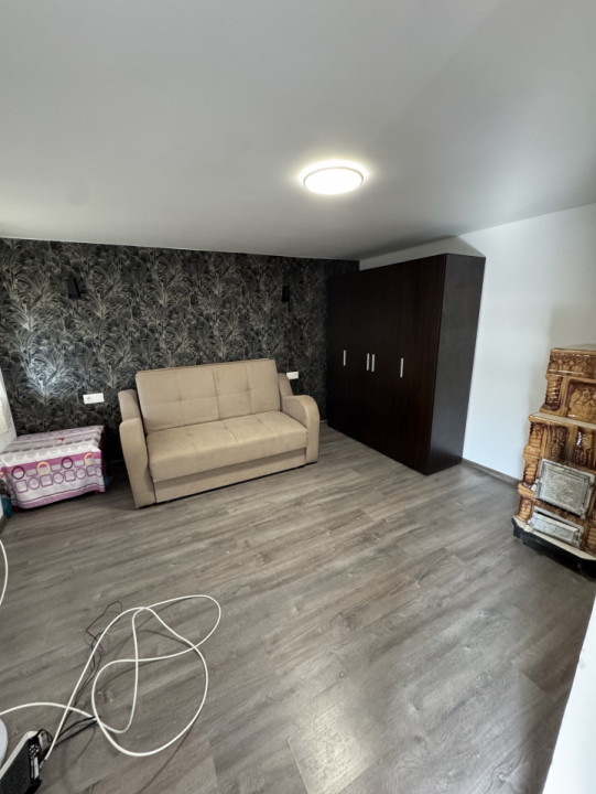 Casa din caramida cu teren 4185 mp in Comuna Manesti