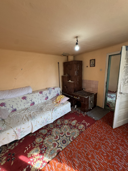 Casa din caramida cu teren 4185 mp in Comuna Manesti