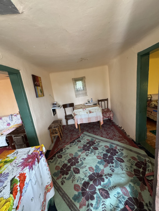 Casa din caramida cu teren 4185 mp in Comuna Manesti