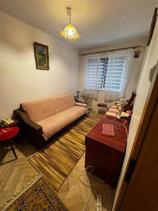 Ap 3 camere,  conf 1A semidec, etaj 1/4, Nord