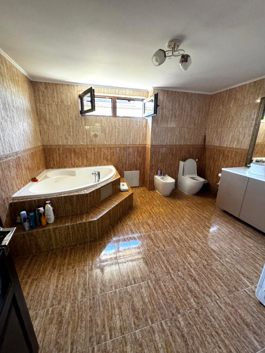 Vilă modernă P+1, Sct 327 mp,  Strejnicu 