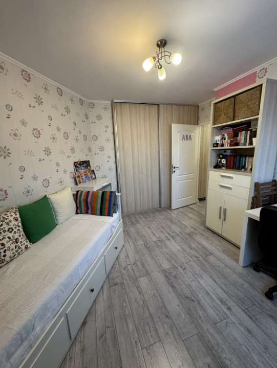 Apartament 3 camere, etaj 10, Republicii