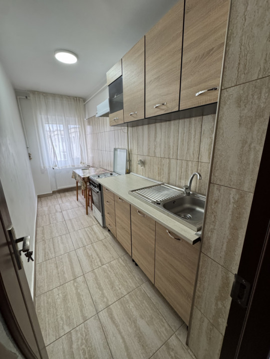 Garsonieră, cf 1 dec, Et 4/4, zona  9 Mai- Piața 