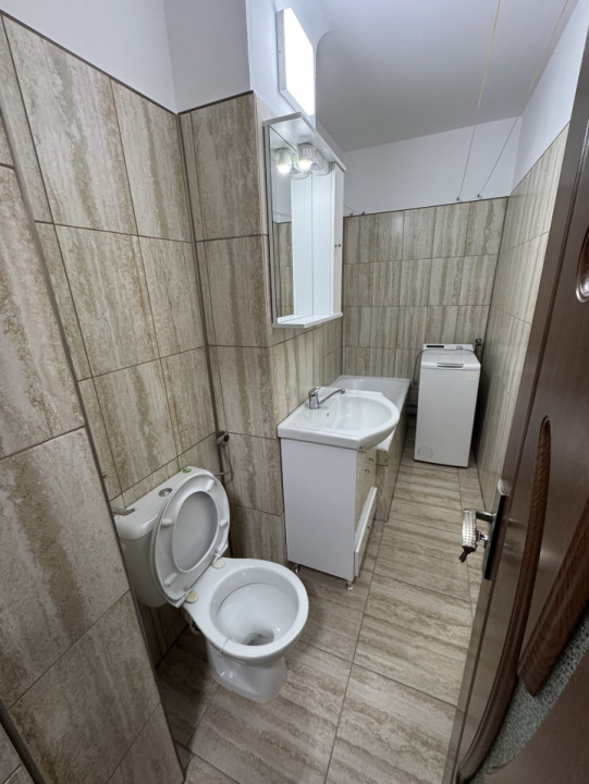 Garsonieră, cf 1 dec, Et 4/4, zona  9 Mai- Piața 