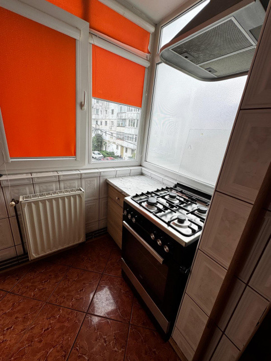 Ap 2 camere conf 1 dec, etaj 2/4, Malu Rosu