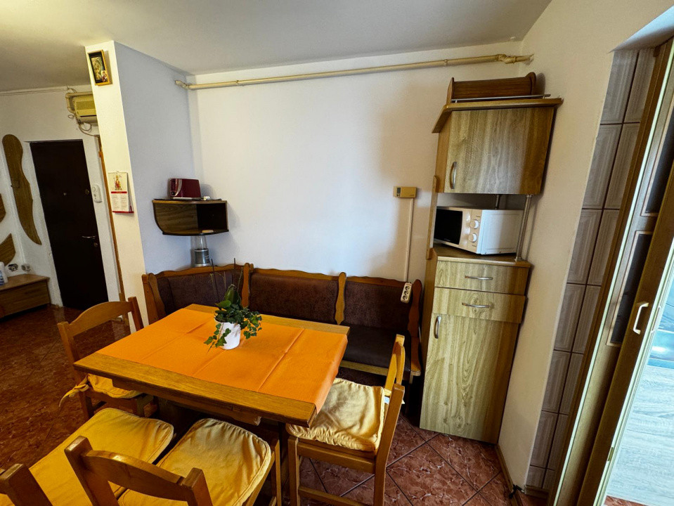 Ap 2 camere conf 1 dec, etaj 2/4, Malu Rosu