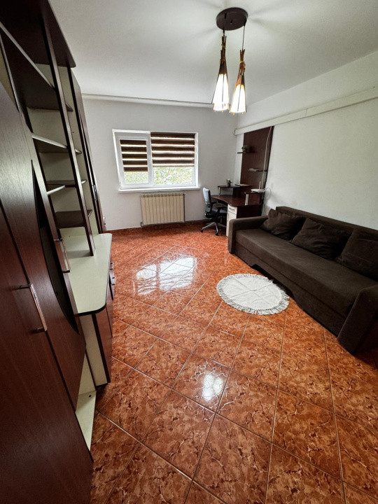 Ap 2 camere conf 1 dec, etaj 2/4, Malu Rosu