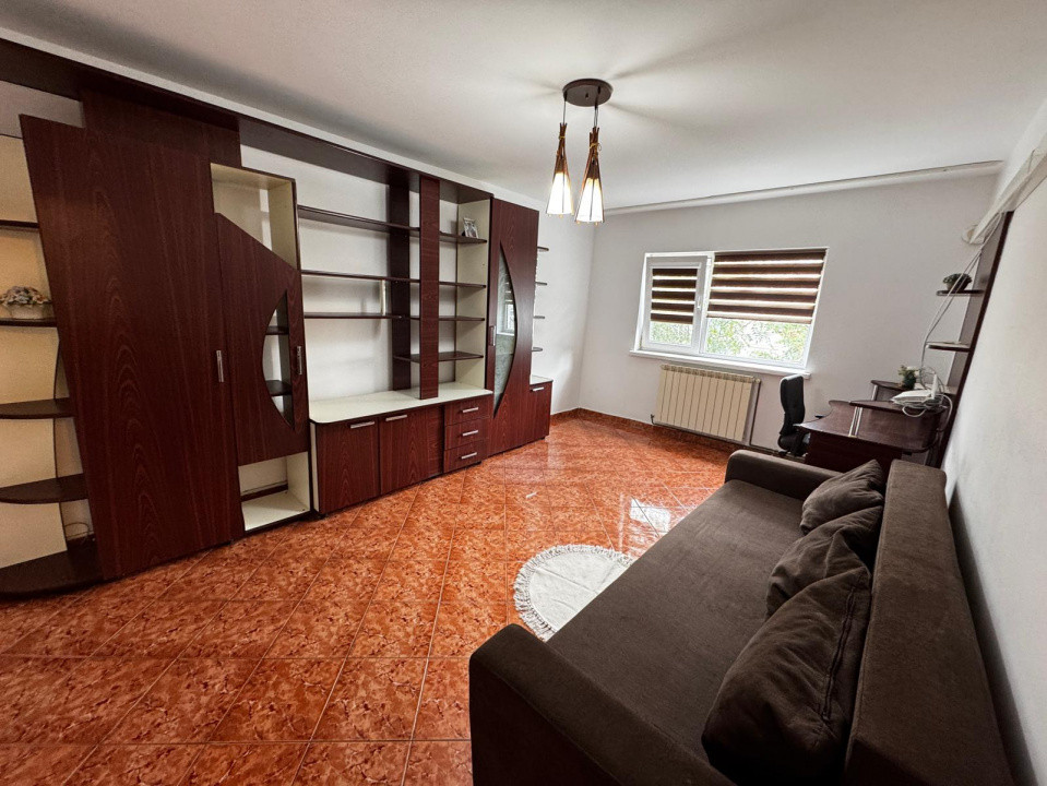 Ap 2 camere conf 1 dec, etaj 2/4, Malu Rosu