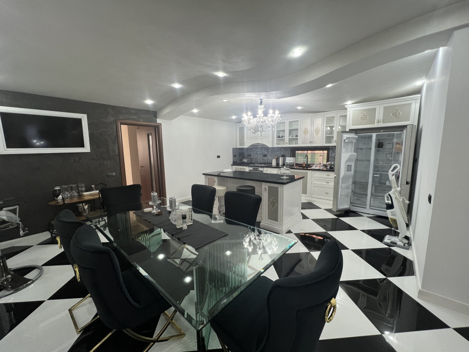 Vila superba, P+ M, Buda