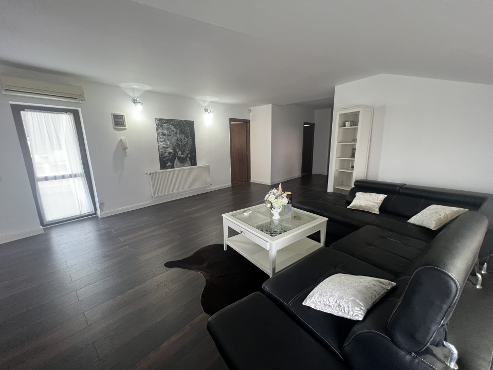 Vila superba, P+ M, Buda