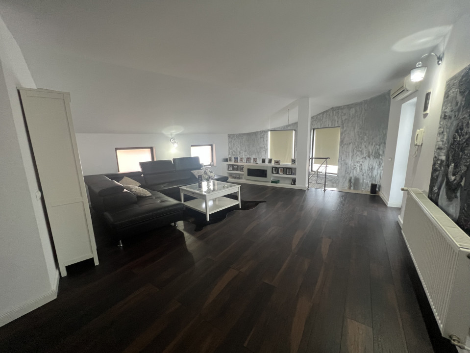 Vila superba, P+ M, Buda