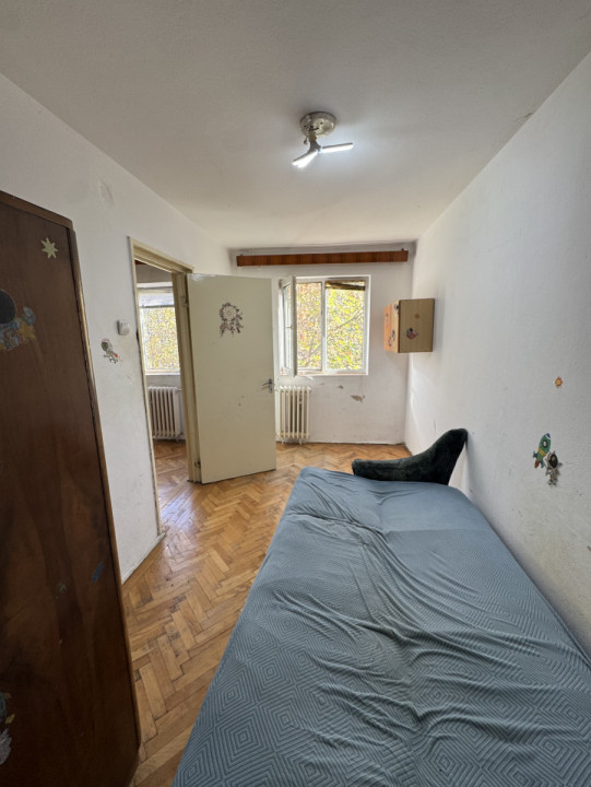 Apartament 2 camere, cf 3, etaj 3/4, zona Vest