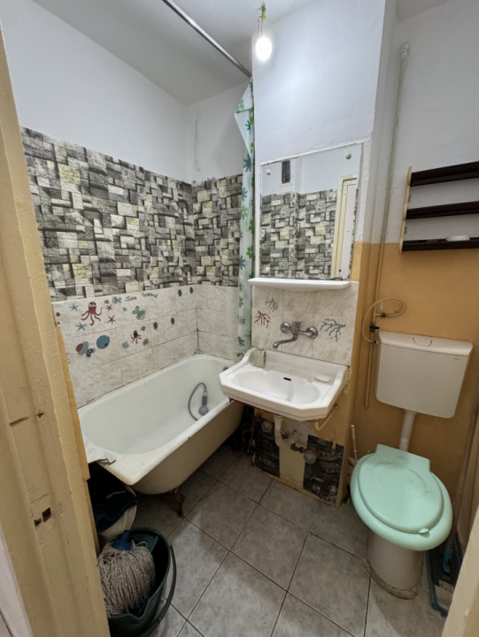 Apartament 2 camere, cf 3, etaj 3/4, zona Vest