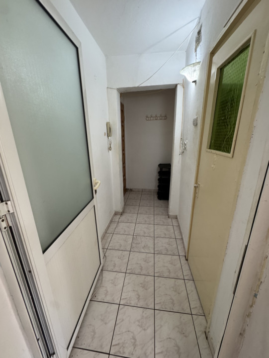 Apartament 2 camere, cf 3, etaj 3/4, zona Vest