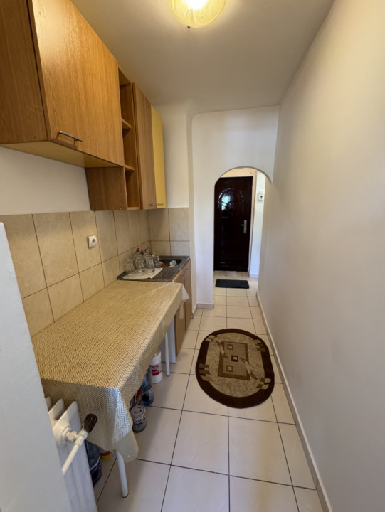 Inchiriere Garsoniera Cf 1, etaj 1, 9 Mai