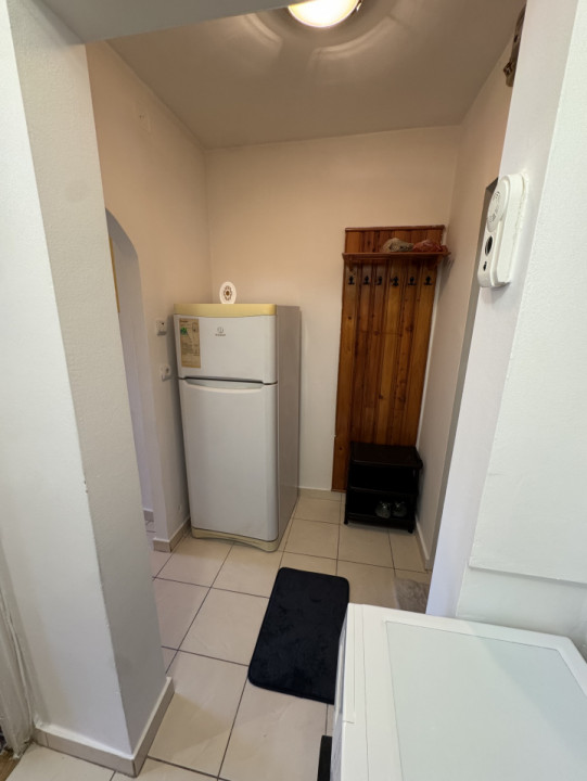 Inchiriere Garsoniera Cf 1, etaj 1, 9 Mai