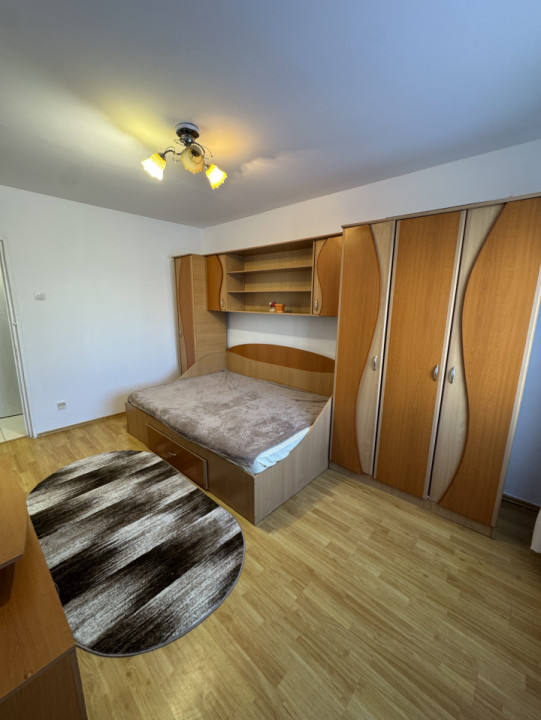 Inchiriere Garsoniera Cf 1, etaj 1, 9 Mai