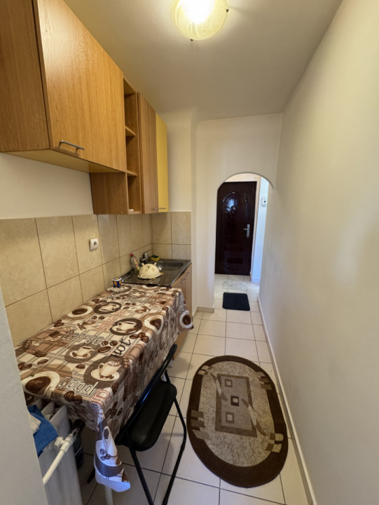 Inchiriere Garsoniera Cf 1, etaj 1, 9 Mai