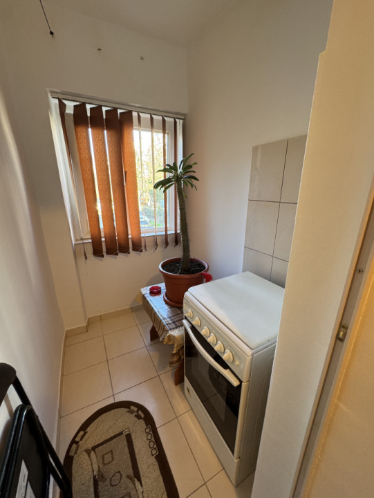 Inchiriere Garsoniera Cf 1, etaj 1, 9 Mai