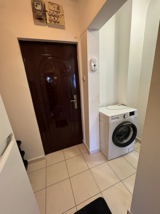 Inchiriere Garsoniera Cf 1, etaj 1, 9 Mai