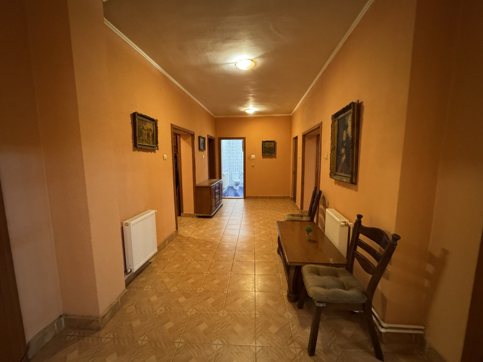 Casa cu teren de 526 mp in zona Lupeni