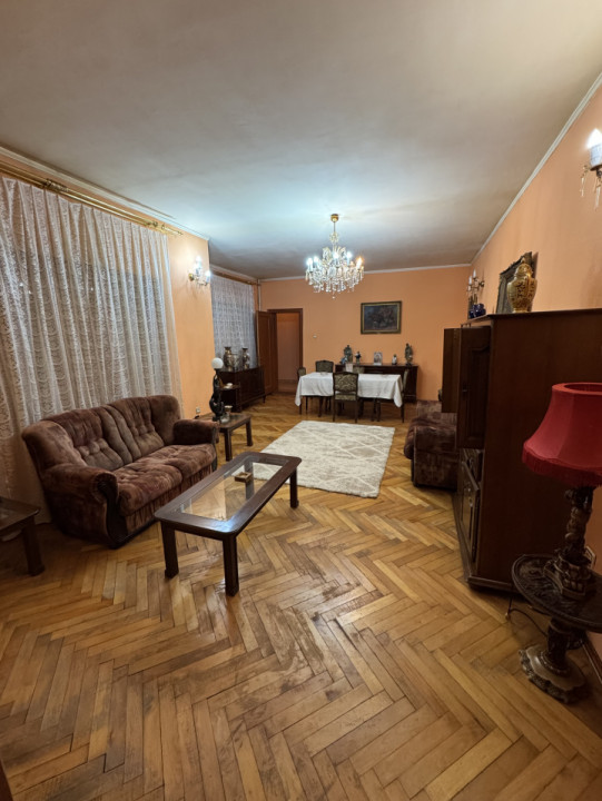 Casa cu teren de 526 mp in zona Lupeni