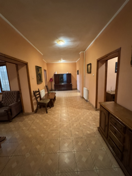 Casa cu teren de 526 mp in zona Lupeni