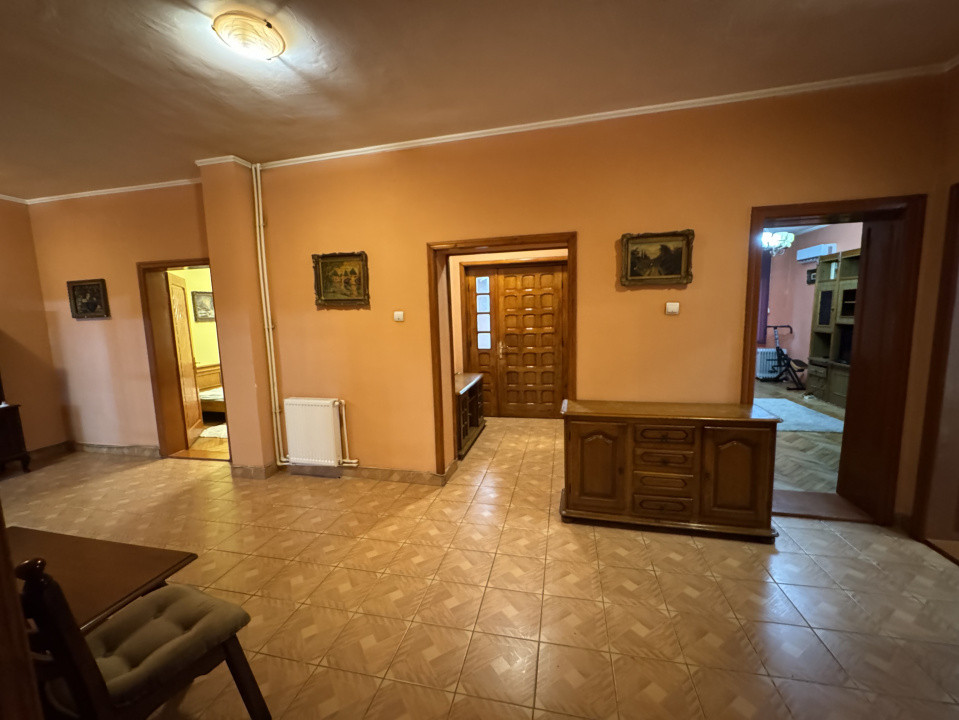 Casa cu teren de 526 mp in zona Lupeni