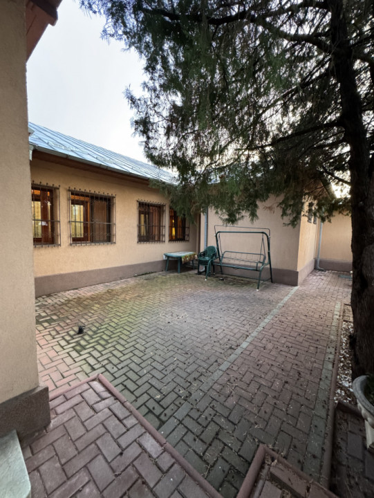 Casa cu teren de 526 mp in zona Lupeni