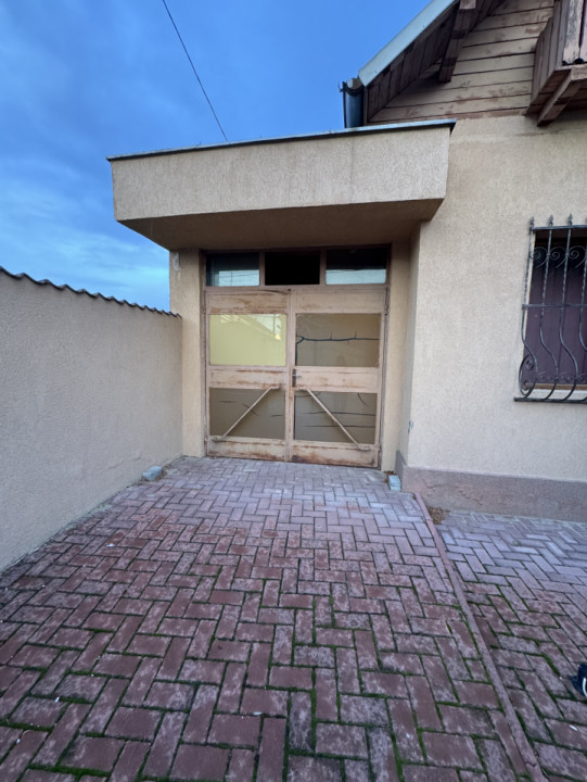 Casa cu teren de 526 mp in zona Lupeni