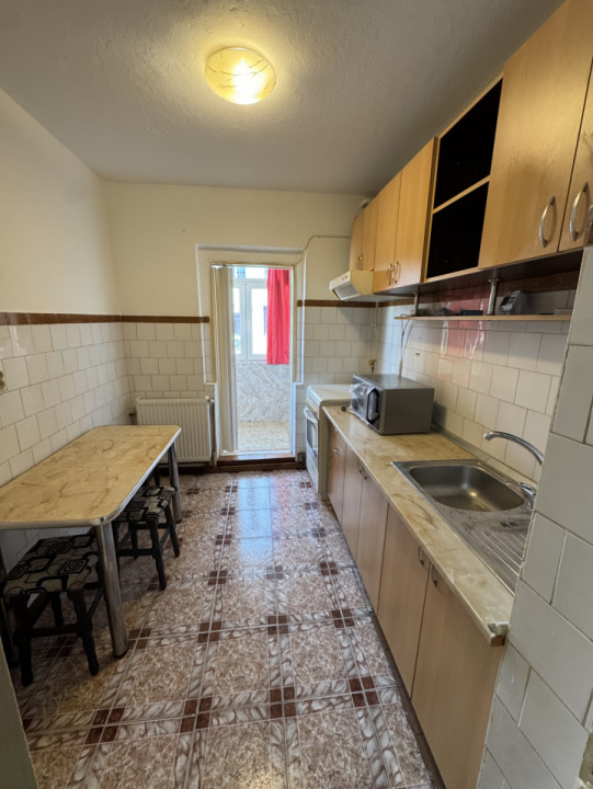 Închiriere apartament 2 camere – Zona 9 Mai / Registrul Comerțului