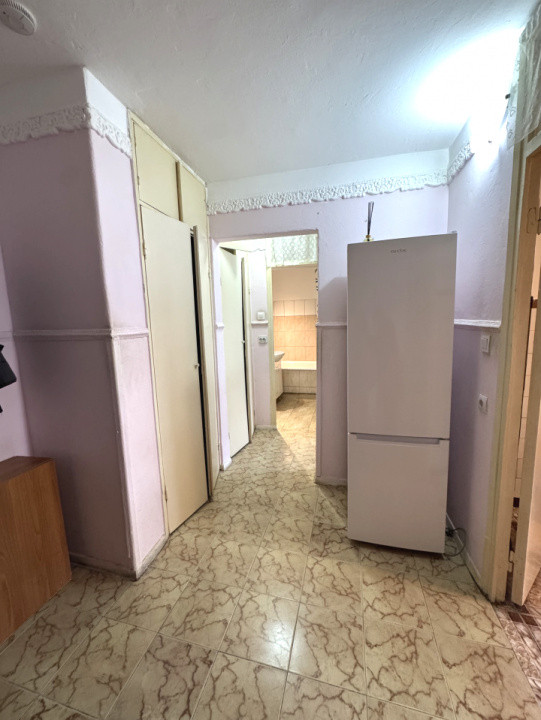 Închiriere apartament 2 camere – Zona 9 Mai / Registrul Comerțului
