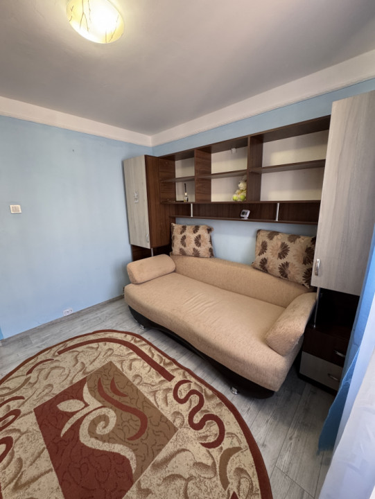Închiriere apartament 2 camere – Zona 9 Mai / Registrul Comerțului