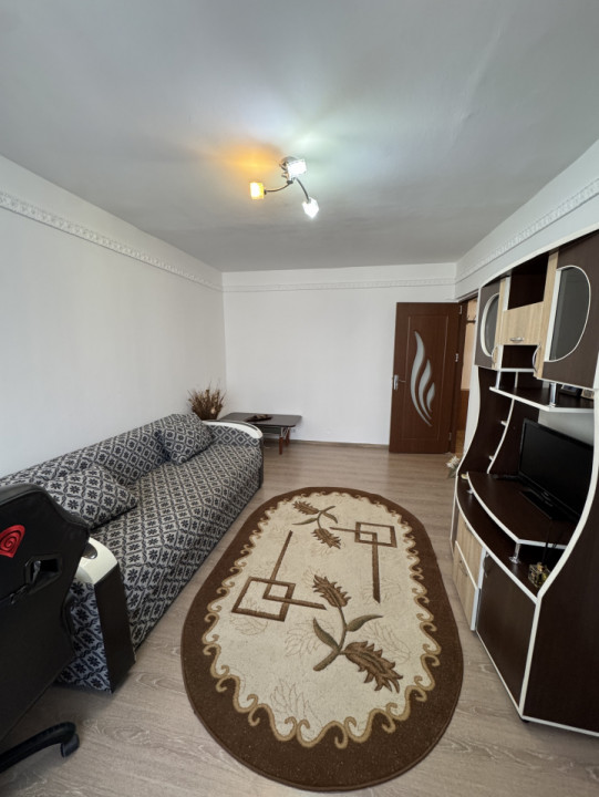 Închiriere apartament 2 camere – Zona 9 Mai / Registrul Comerțului