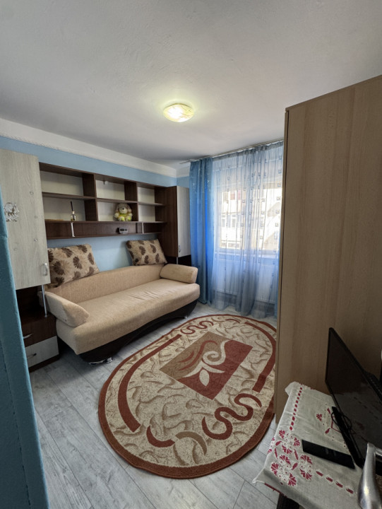 Închiriere apartament 2 camere – Zona 9 Mai / Registrul Comerțului
