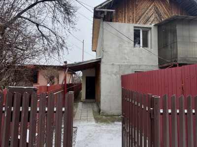 Casă de vânzare – Vălenii de Munte
