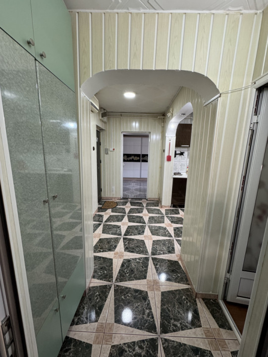 Ap 2 cam conf 1 A dec, et 4/10, zona 9 Mai-Billa