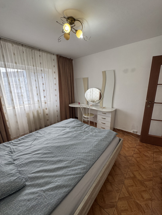 Apartament 2 cam, cf 1 decomandat, etaj 3/4, Carol Davila