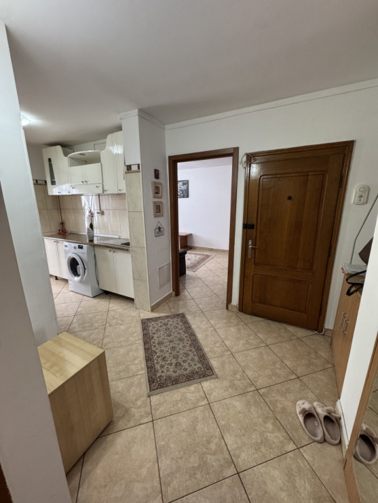 Apartament 2 cam, cf 1 decomandat, etaj 3/4, Carol Davila