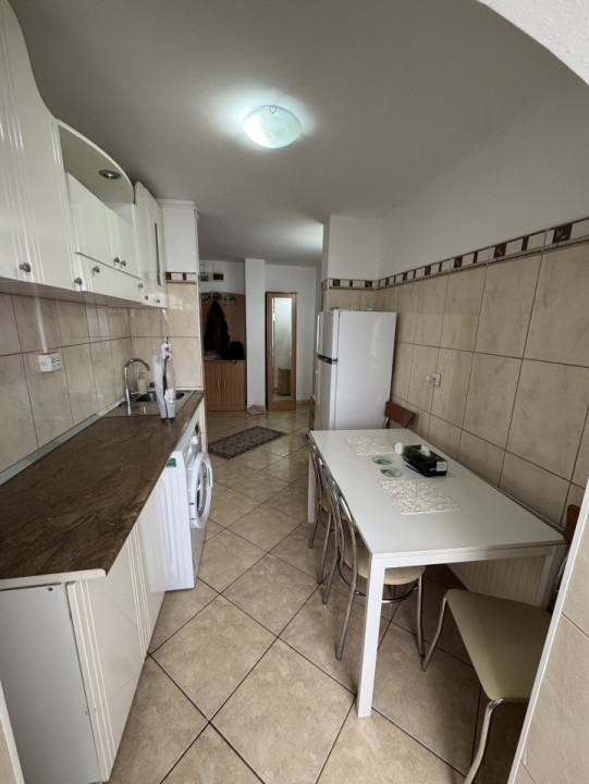 Apartament 2 cam, cf 1 decomandat, etaj 3/4, Carol Davila