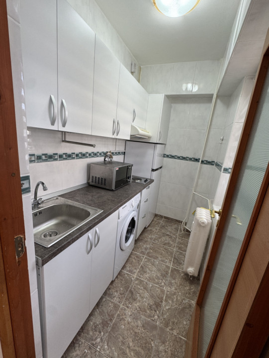 Garsoniere, cf 1A, semidec, etaj 2, Ultracentral