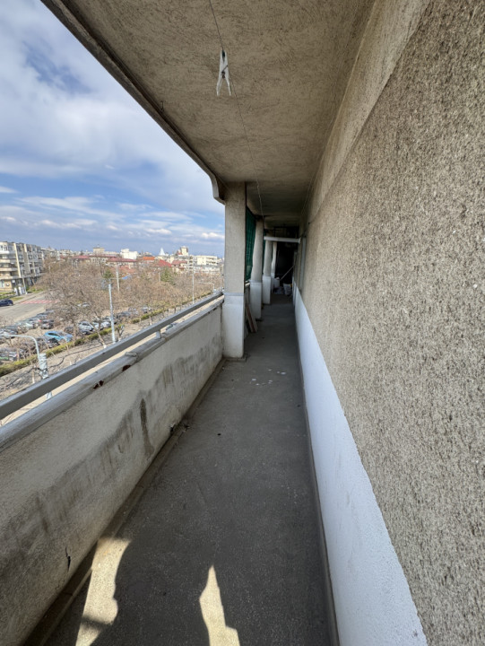 Apartament 3 camere, cf 1A, dec, etaj 4/4, Zona Democratiei