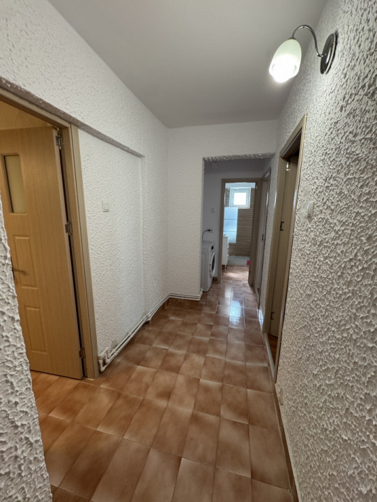 Apartament 3 camere, cf 1A, dec, etaj 4/4, Zona Democratiei