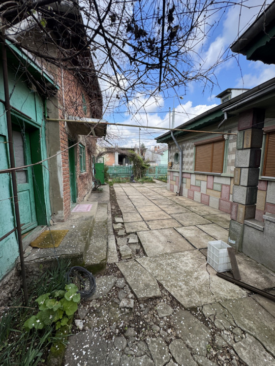 Imobil plus teren 400 mp - Strada Nicopole