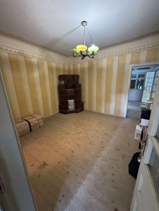 Imobil plus teren 400 mp - Strada Nicopole