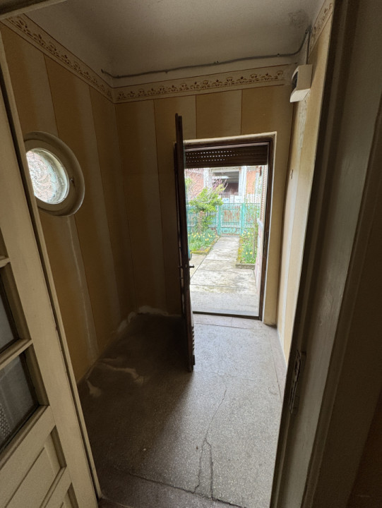 Imobil plus teren 400 mp - Strada Nicopole